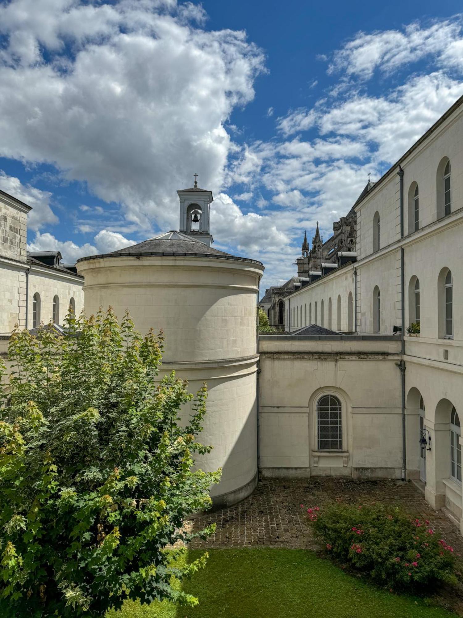 טרואה Hospice St Nicolas מראה חיצוני תמונה
